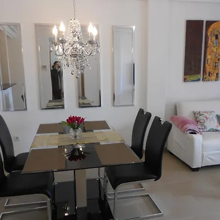 Jardinas De Les Marinas Apartman *